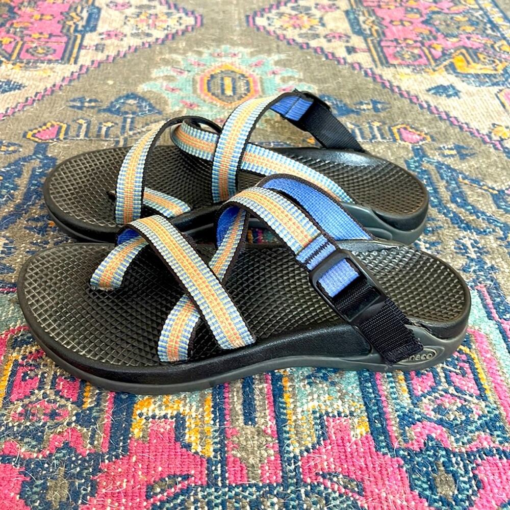 Chaco strappy slip on outdoors hiking adventure sandals sz 7